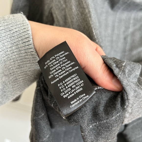 Babaton Aritzia grey off the shoulder Malik blouse size XS - Picture 6 of 6